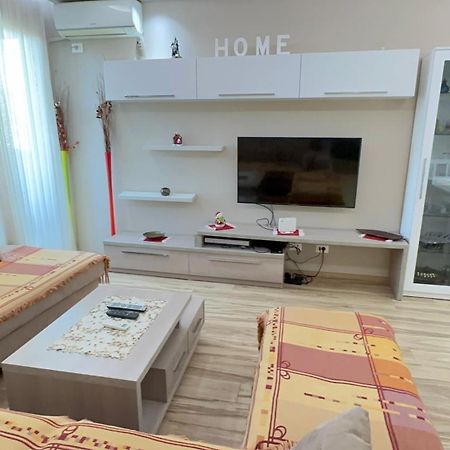 Square Inn Тирана Экстерьер фото