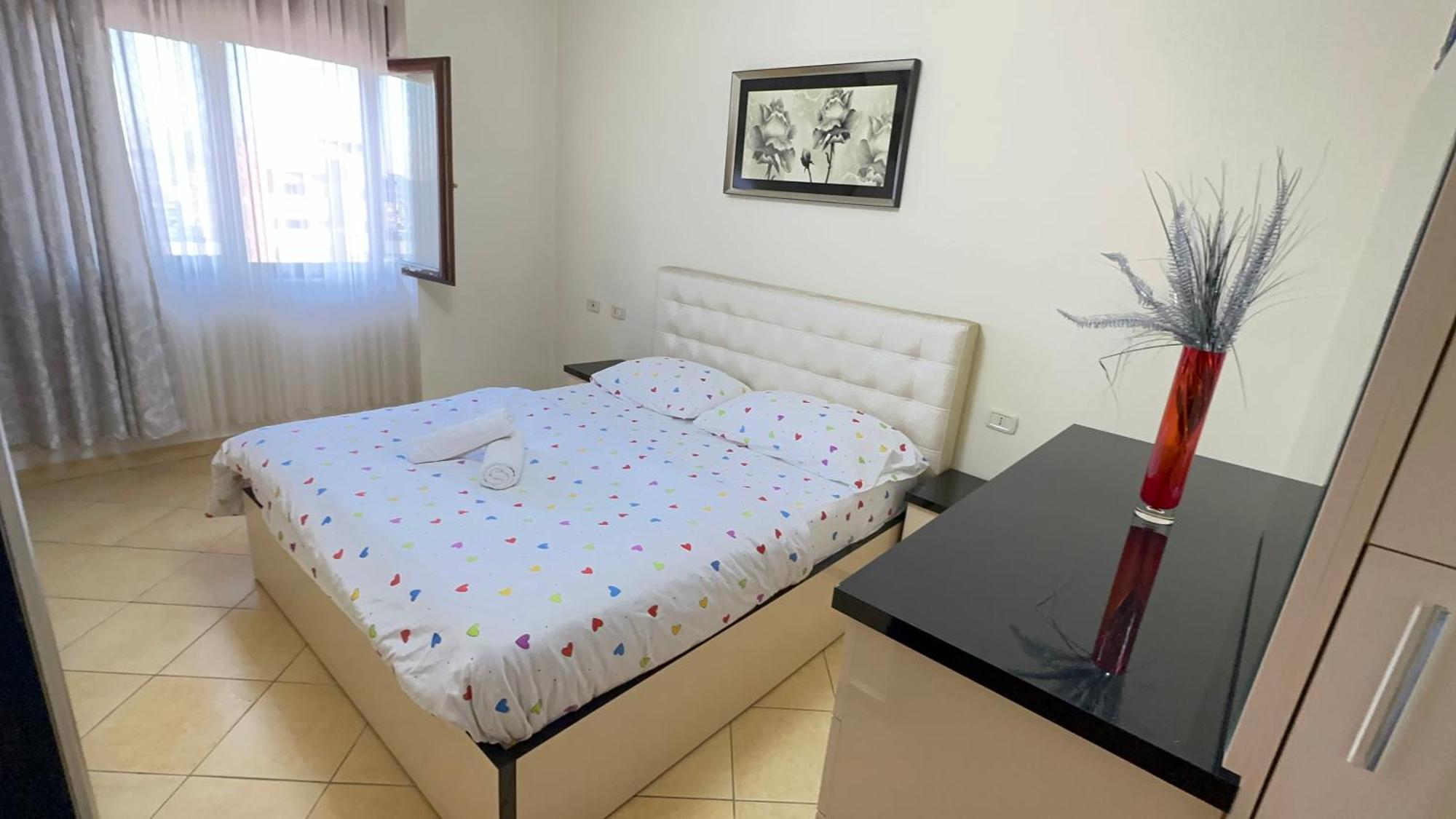 Square Inn Тирана Экстерьер фото